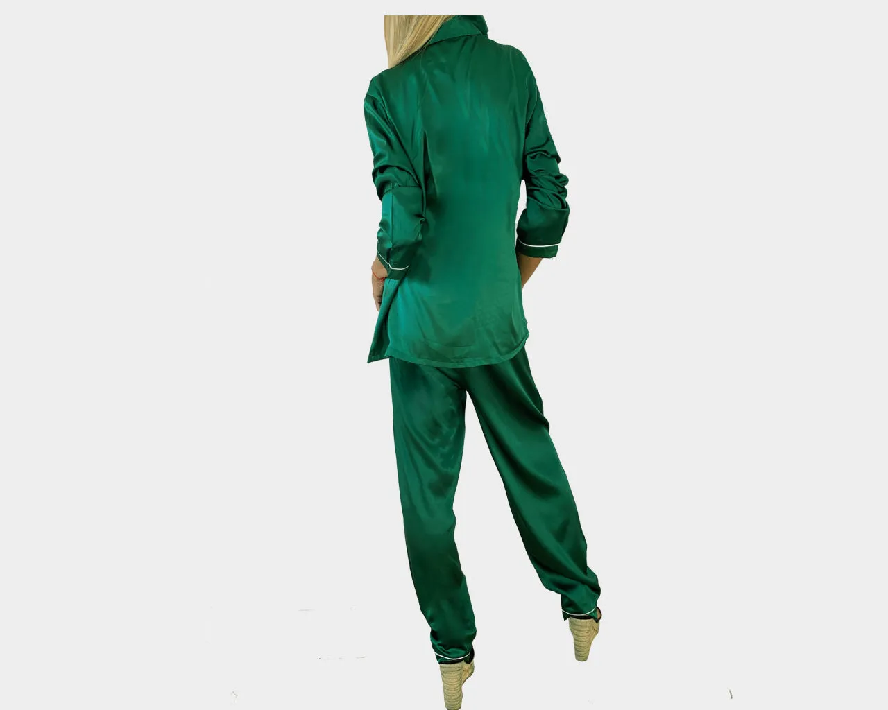 A. Regal Green organic silk loungewear - The Park Avenue