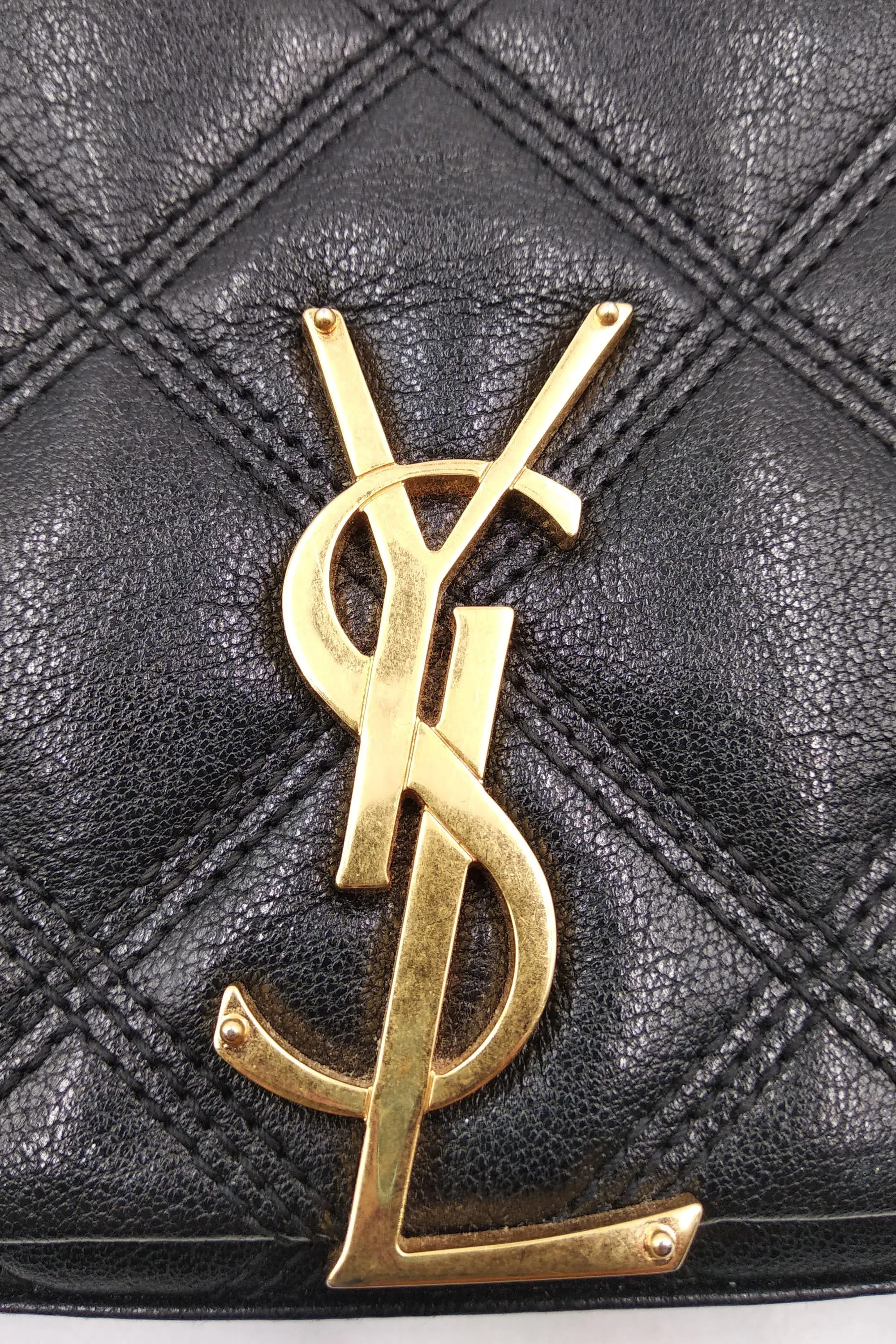 Becky Diamond-quilted Chain Wallet Black