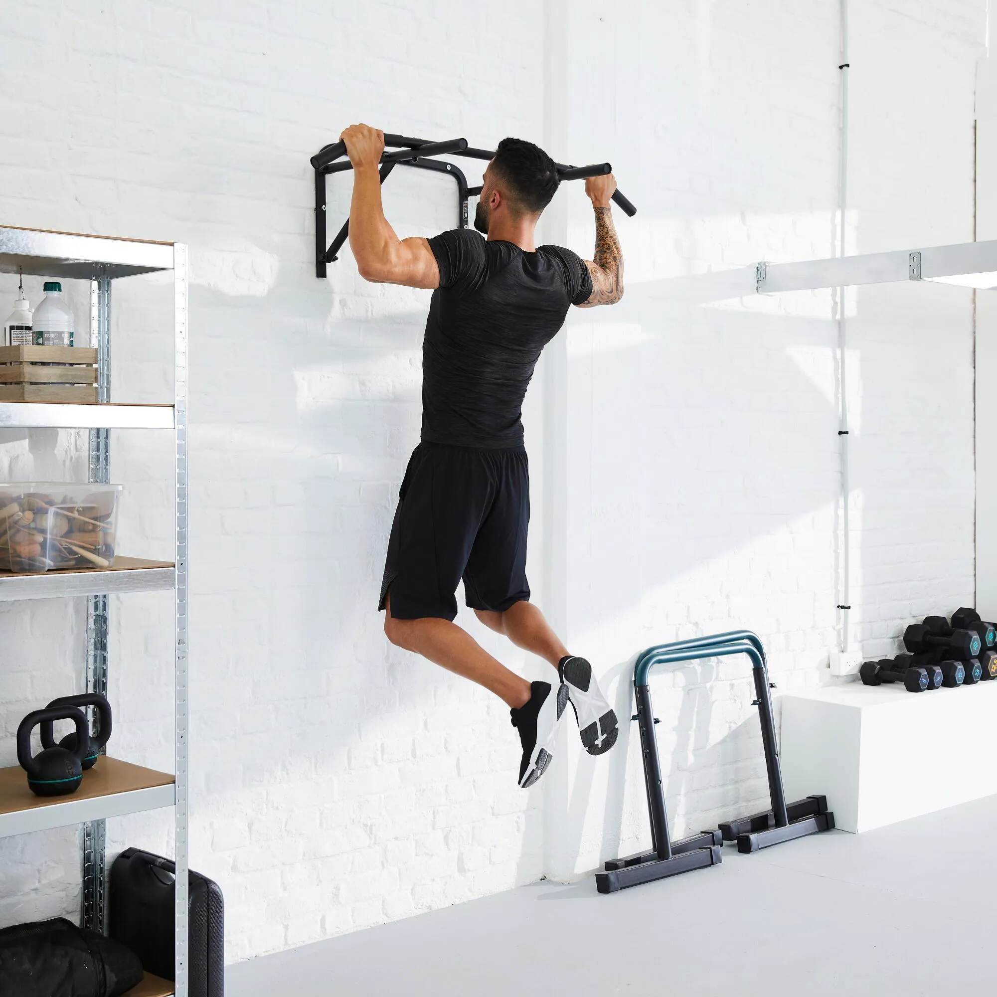 Compact wall horizontal bar CORENGTH, black