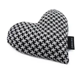 Heart warmer - Black & White