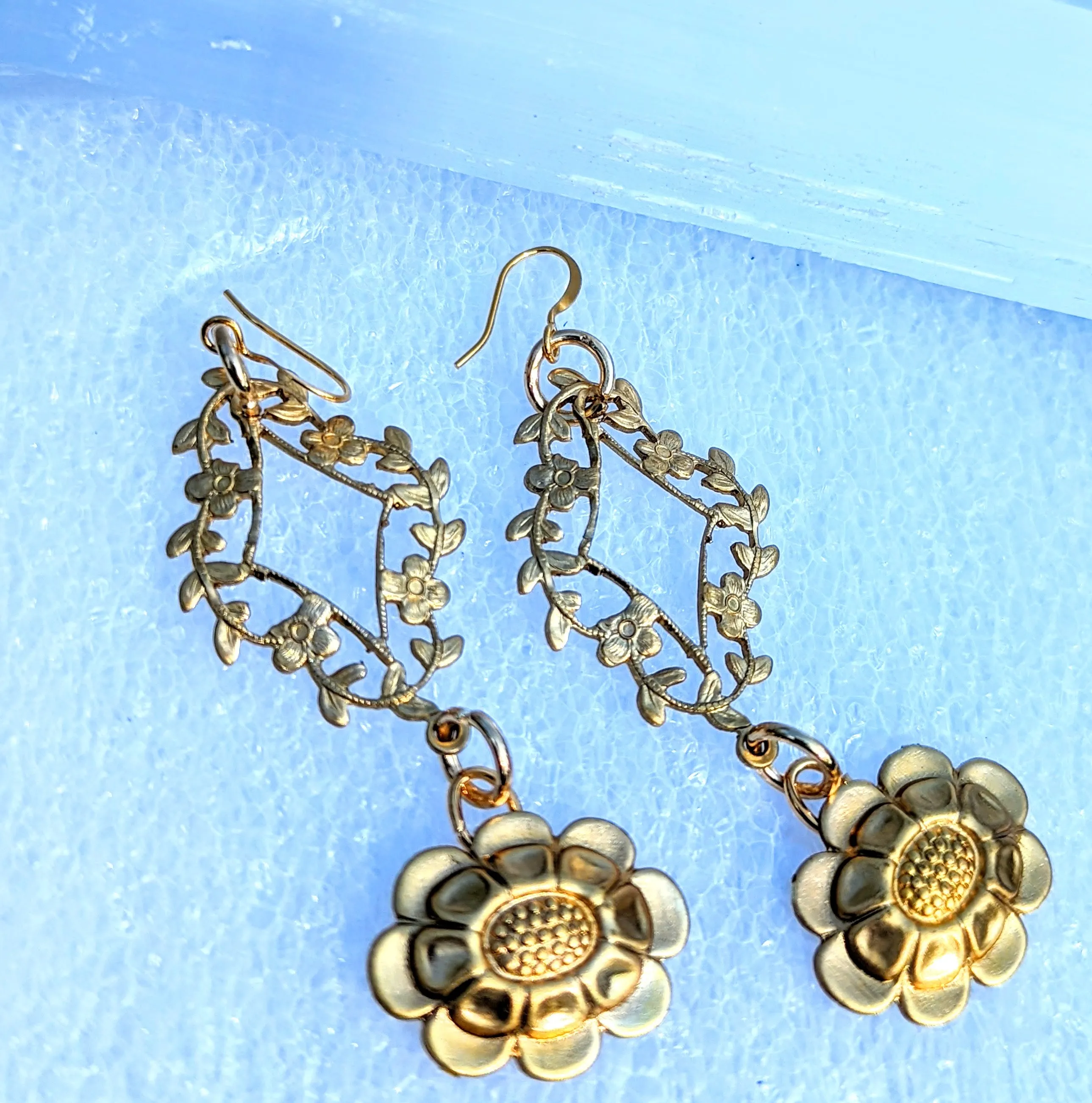 Kate Loves Flowers USA made Gay Isber Free gift bag sustainable jewelry
