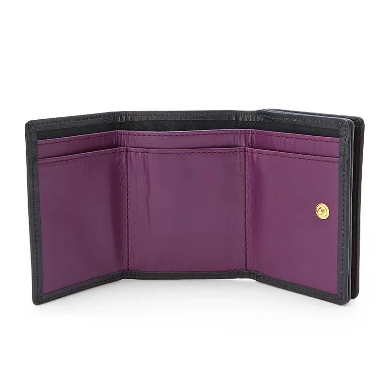 Melo and Kuro with Bow Wallet