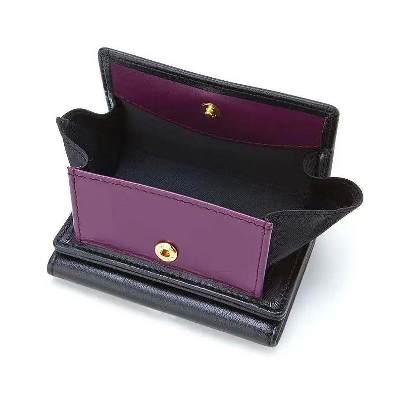 Melo and Kuro with Bow Wallet