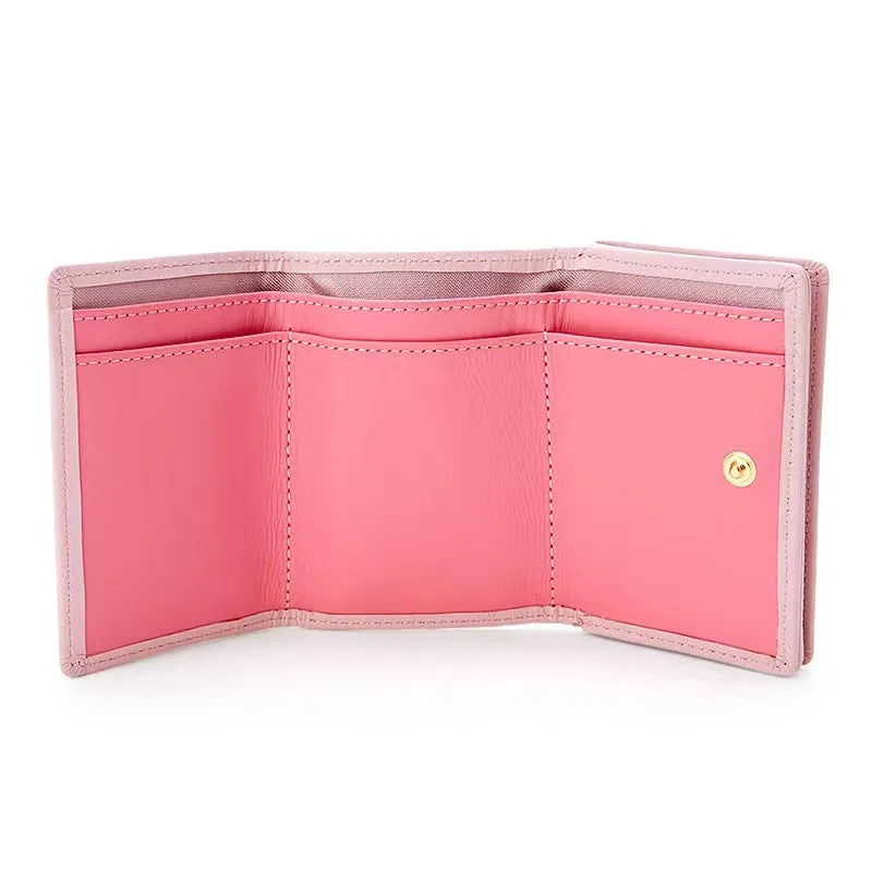 Melo and Kuro with Bow Wallet
